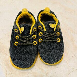 All Birds Kids Small Birds Wool Runner Sneaker Shoe Yellow Black Bee Size T9